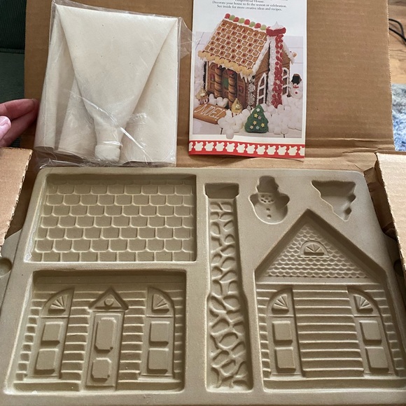 Pampered Chef Kitchen The Pampered Chef Gingerbread House Stoneware